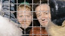 Die Dreigroschenoper: Vorabfoto zur Neuinszenierung am Musiktheater im Revier. Zwei Gesicher hinter Gittern