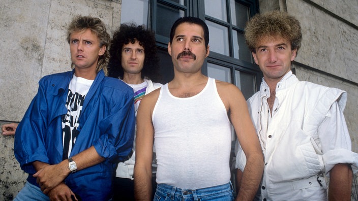 Queen (Roger Taylor, Brian May, Freddie Mercury, John Deacon)