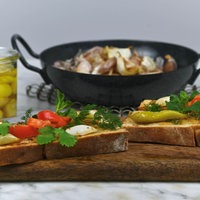 Röstschnitten mit Knoblauchcreme