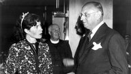 Frank Buchman (re) im Gespräch mit Christina Foyle, 1927