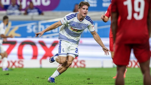 Duisburgs Patrick Sussek jubelt nach seinem Ausgleichstreffer gegen den TSV Havelse