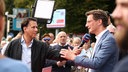 Hendrik Wüst wird von einem Moderator interviewt