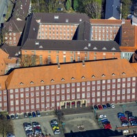 Gebäude des Amtsgerichts Duisburg-Hamborn mit angeschlossener JVA Duisburg-Hamborn