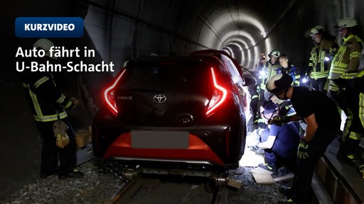 Die Frau fuhr mehrere hundert Meter mit ihrem Pkw in den U-Bahn-Tunnel | Video | TN