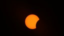 Beginn der Sonnenfinsternis