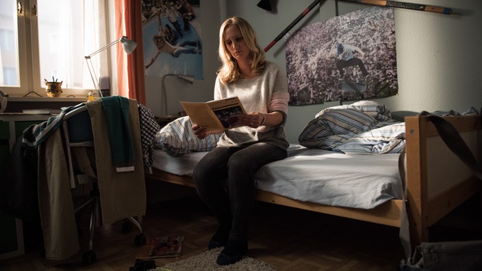 Lindenstraße-Folge 1696 Der Mann im Aufzug