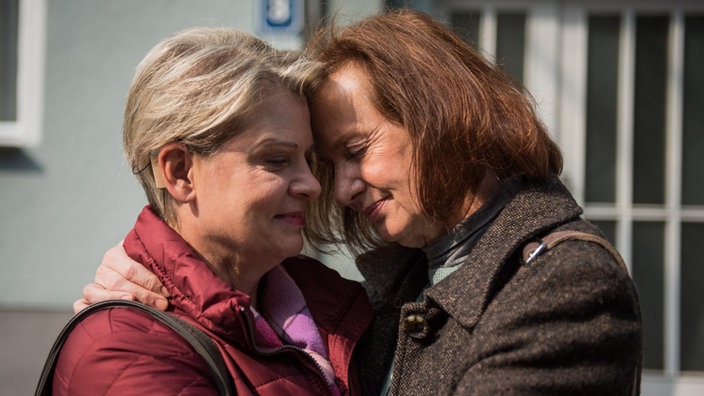 Lindenstraße-Folge 1696 Der Mann im Aufzug
