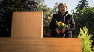 Lindenstraße-Folge 1696 Der Mann im Aufzug