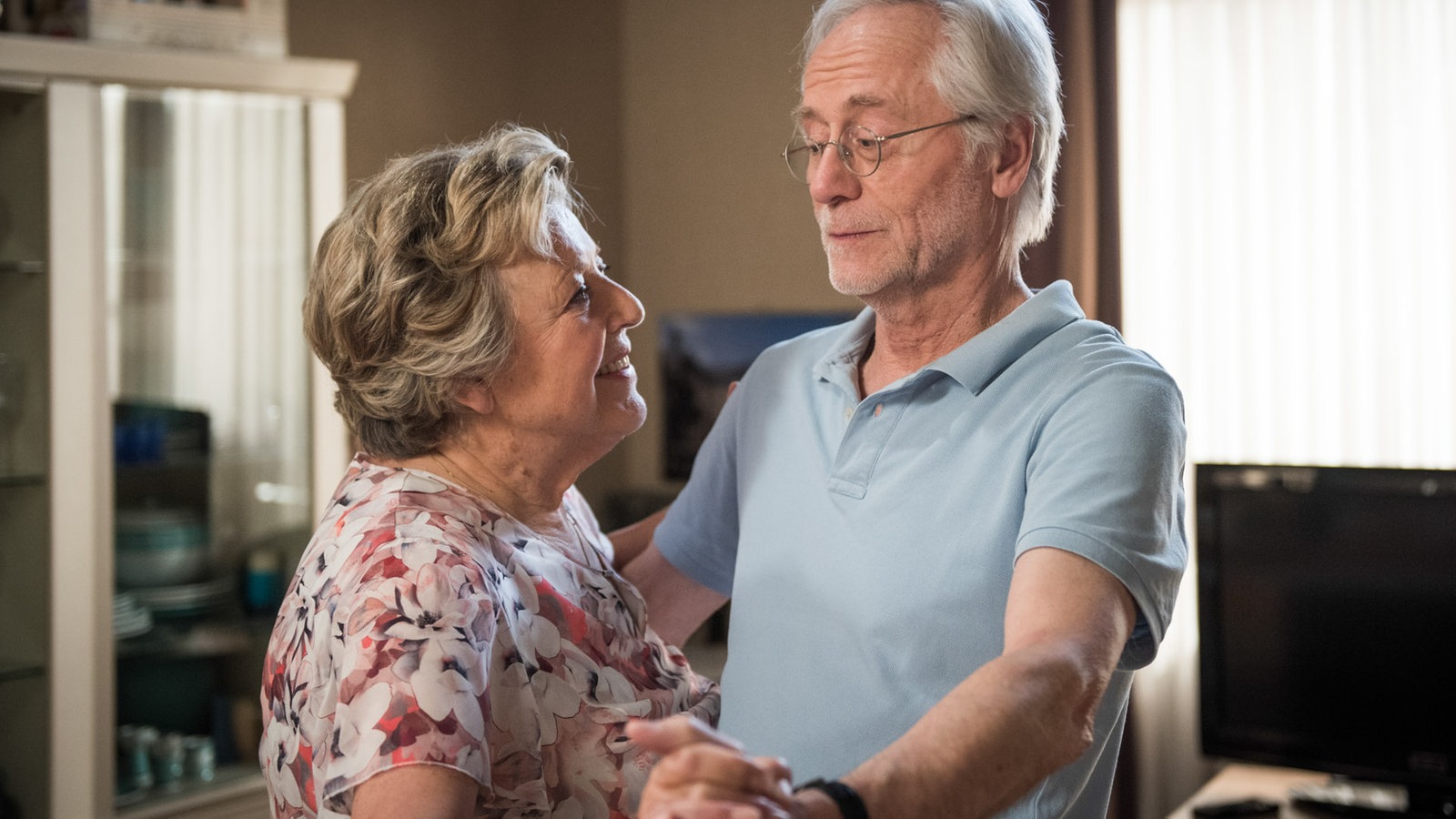 Lindenstraße-Folge 1637 Eins, zwei, cha cha cha