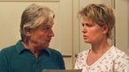 Andy (Jo Bolling) rät Gabi (Andrea Spatzek) zu einer Operation. Vielleicht bekommt sie auf diesem Weg ihr Gehör wieder.