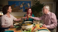 Anna, Hans und Sarah essen zusammen