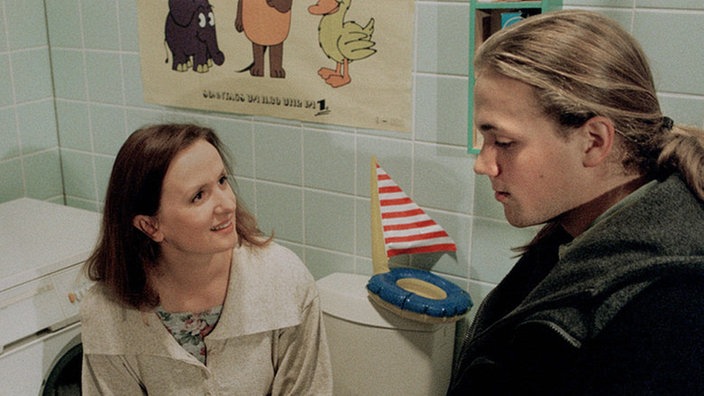 Anna (Irene Fischer) findet Klaus' Idee (Moritz A. Sachs) super.