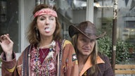 Anna und Zorro als Hippi-Paar