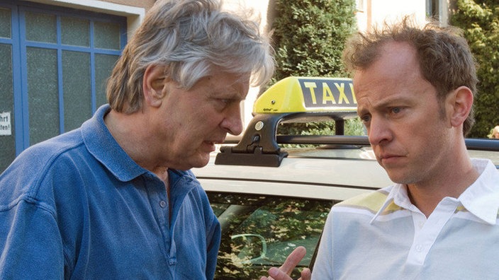 Auch Andy (Jo Bolling, links) kann Jan (Philipp Brammer) nicht umstimmen: Der will Iffi und damit auch die Lindenstraße für immer verlassen.