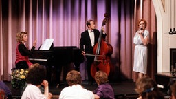 Berta musiziert mit Hajo und Isolde