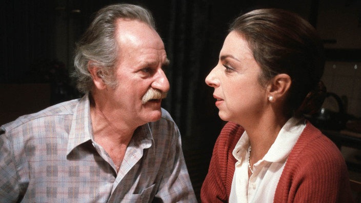 Berta (Ute Mora) und Gottlieb (Fritz Bachschmidt) wollen heiraten.