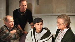 Der Rat tagt: Wie soll es mit Felix weitergehen (links: Georg Uecker)