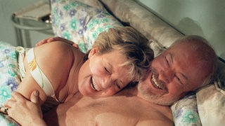 Die Versöhnung zwischen Helga (Marie-Luise Marjan) und Erich (Bill Mockridge) verlief erfolgreich.
