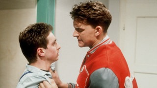 Eifersucht: Benny (Christian Kahrmann, rechts) und Timo (Michael Laricchia) geraten aneinander.