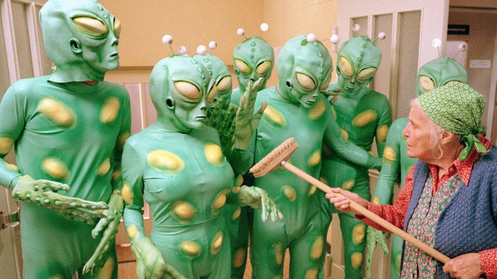 Else verscheucht die Aliens
