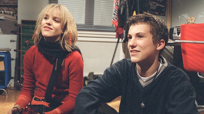 Entspanntes Verhältnis: Jack (Cosima Viola) und Felix (Marc-Oliver Moro) spielen ein Videospiel.