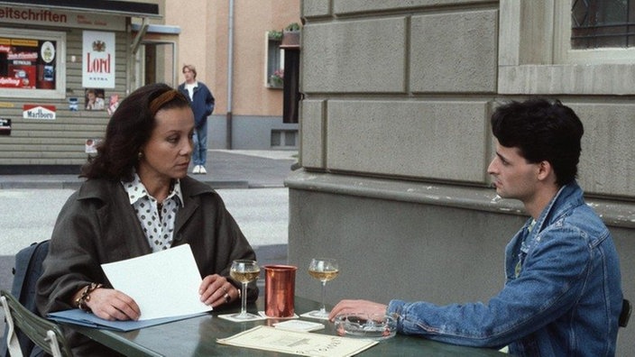 Frank (Christoph Wortberg) sucht die Auseinandersetzung mit seiner Mutter Nina (Krista Stadler).