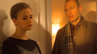 Franziska (Ines Lutz) verlässt München in Richtung Italien. Christian (Klaus Nierhoff) kann sie nicht zum Bleiben überreden.