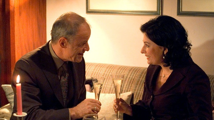 Glück zu zweit: Sabrina (Susanna Capurso) und Hajo (Knut Hinz) genießen ihr erstes Rendezvous.