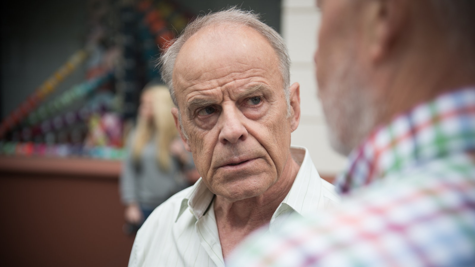 Hajo schaut Erich böse an