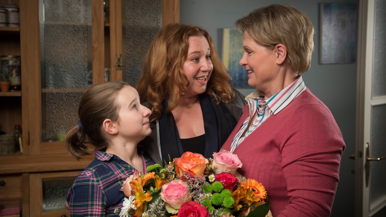 Iffi, Antonia und Gabi strahlen sich an