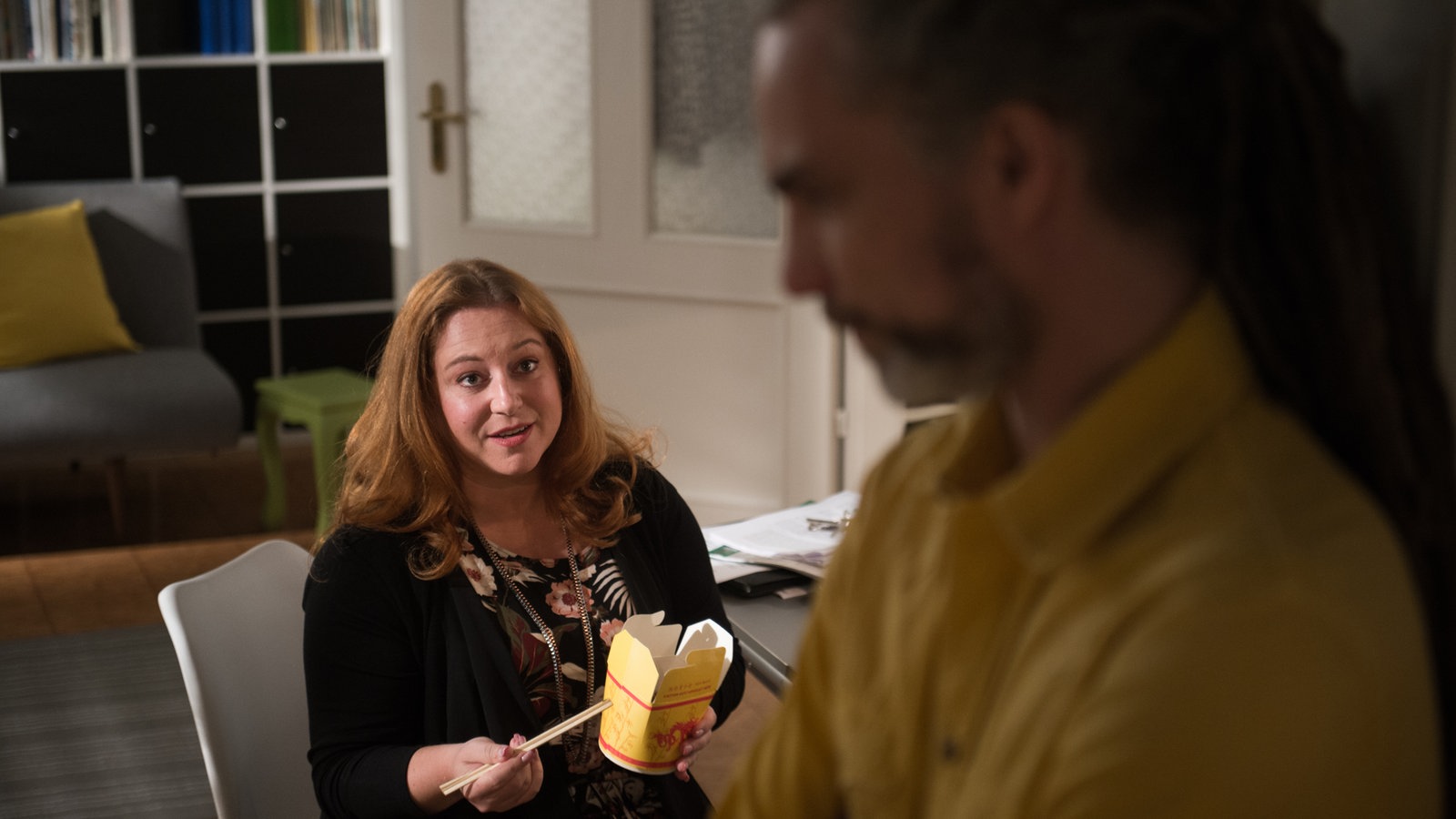 Iffi diskutiert mit Momo