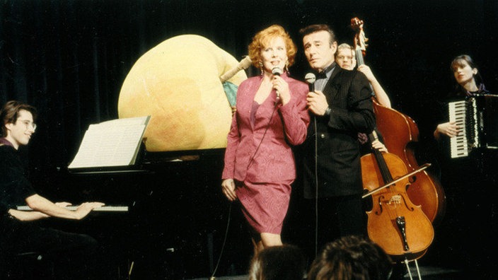 Isolde (Marianne Rogée) und Enrico (Guido Gagliardi) zeigen, was sie können.