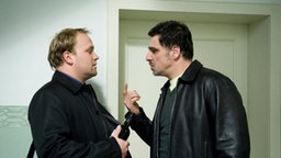Klaus und Murat im Treppenhaus