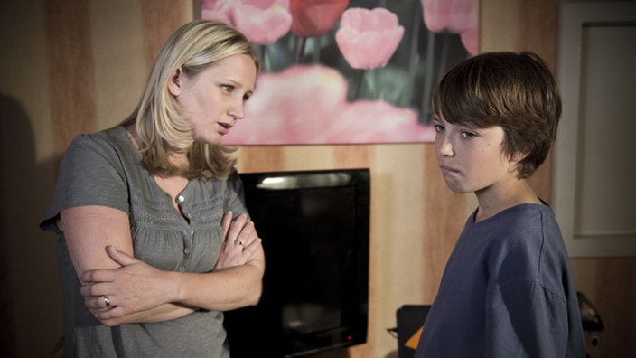 Lisa schimpft mit Paul