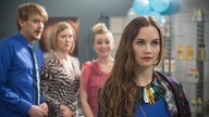 Lotti, Tanja und Lea begutachten Bloggerin Luna