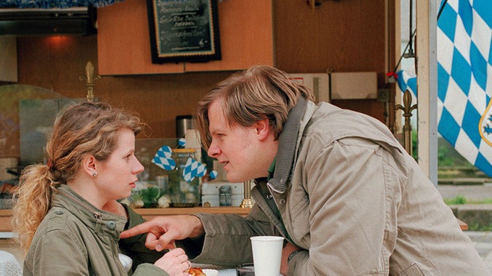 Nina (Jacqueline Svilarov) drängt Wöhrl (Michael Grimm), sich den Kollegen zu stellen. Wöhrl aber meint nach wie vor, dass der Todesschuss richtig war.