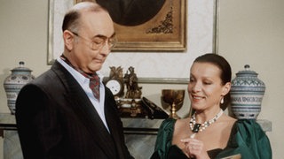 Nina (Krista Stadler) und Ludwig (Ludwig Haas) erinnern sich an ihre Ehe.