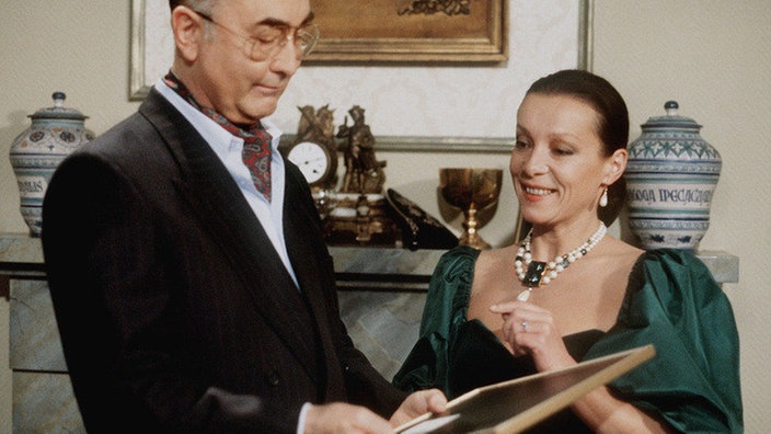 Nina (Krista Stadler) und Ludwig (Ludwig Haas) erinnern sich an ihre Ehe.