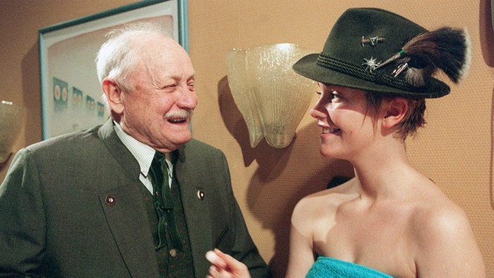 Pat (Giada Gray) zieht mit Onkel Franz (Martin Rickelt) auf das Oktoberfest.