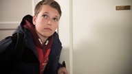 Paul schleicht sich in Tanjas Wohnung