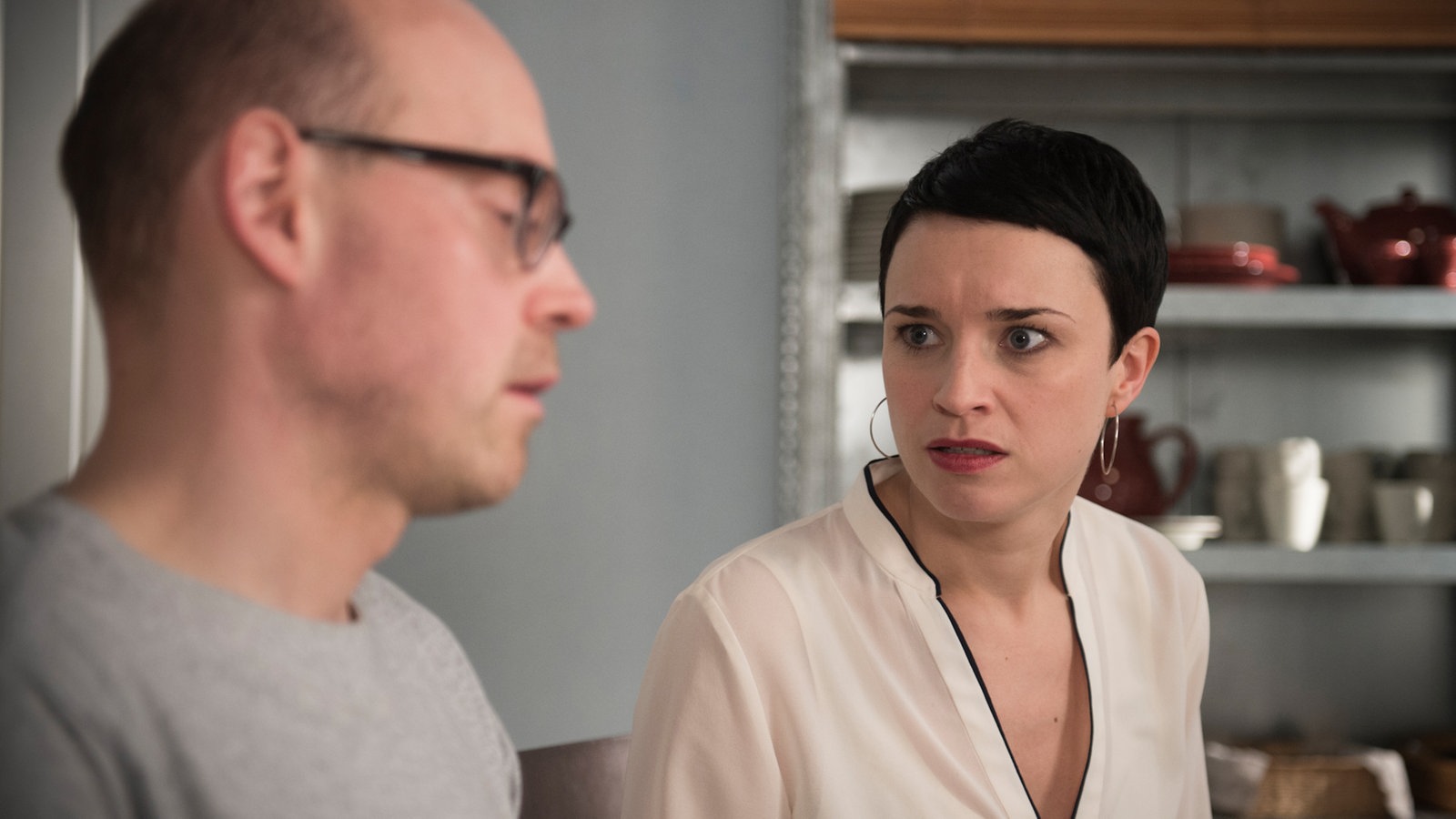 Philipp geht es schlecht und Angelina sorgt sich
