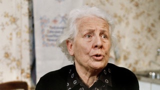 Philo Bennarsch (Johanna Bassermann) ist ratlos: Ihr Joschi antwortet nicht mehr.