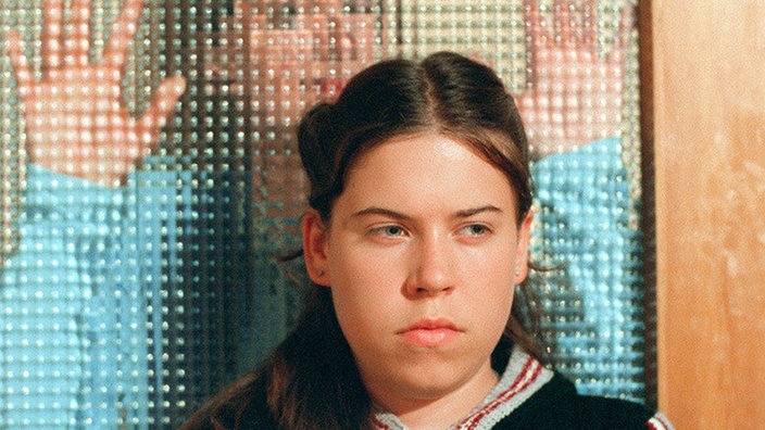 Problematisches Verhältnis: Sarah (Julia Stark) weigert sich, mit ihrer Mutter Anna (Irene Fischer) zu sprechen.