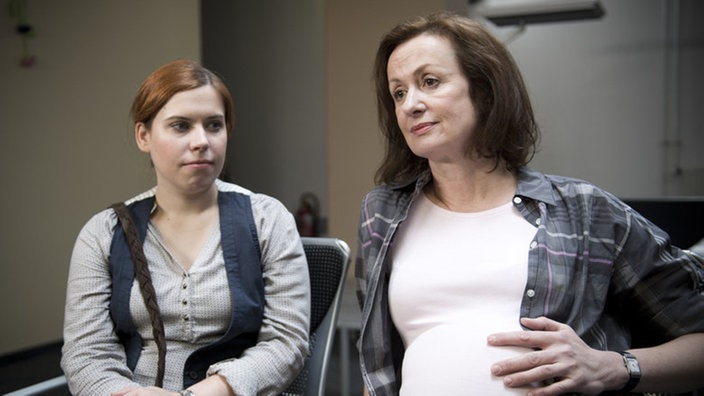 Sarah und Anna beim Jugendamt
