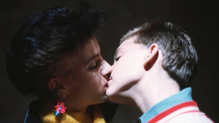 Schwer verliebt: Beate (Susanne Gannott) und Benny (Christian Kahrmann).