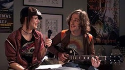 Singe, wem Gesang gegeben! Mikis und Jack wollen ein Demoband einspielen.