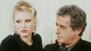 Tanja (Sybille Waury) ist sprachlos: Ihre Erwartungen an Jean-Luc Mourrait (Gérard Herold) werden nicht erfüllt.