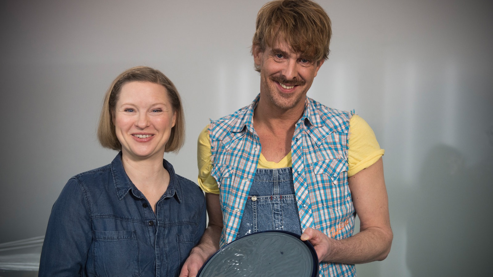 Tanja und Lotti lächeln in die Kamera