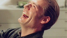 Theo (David Wilms)
