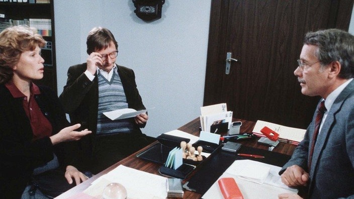 Unangenehm: Franz (Raimund Gensel) und Henny (Monika Woytowicz) beim Scheidungsanwalt.